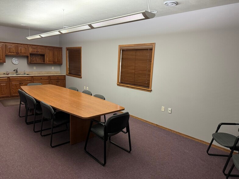 More Photos Of 1015 N 9th Ave, Brandon Industrial For Lease