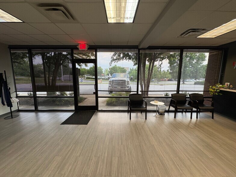More Photos Of 1624 Westgate Cir, Brentwood Medical For Lease