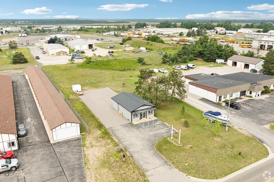 More Photos Of 1848 Dickerson Rd, Gaylord General Retail For Sale