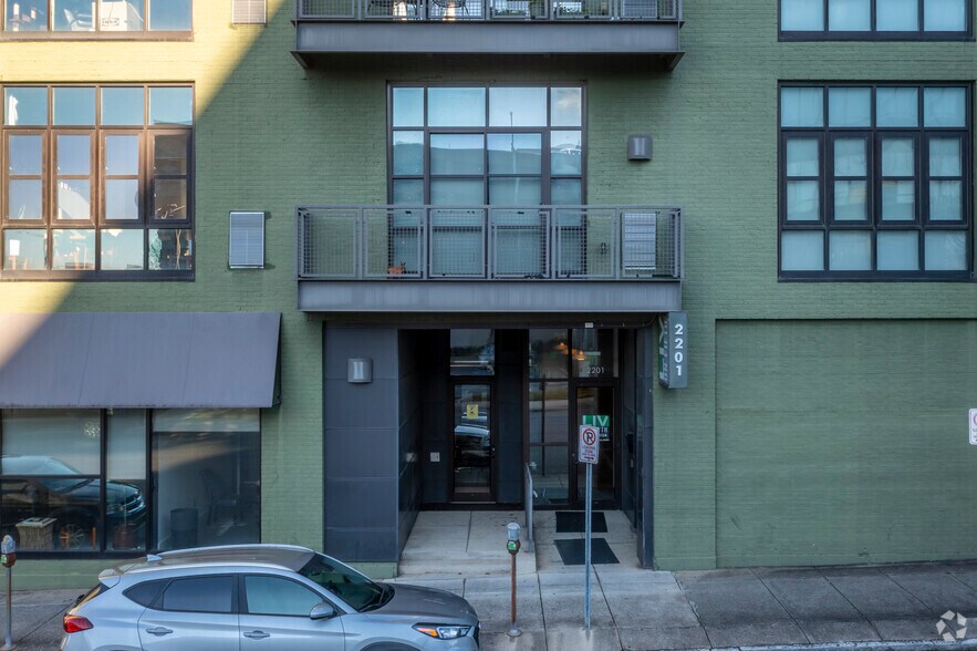 More Photos Of 2201 5th Ave S, Birmingham Apartments For Lease