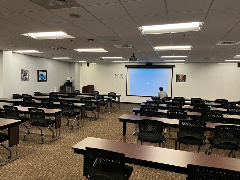 More Photos Of 575-605 Sweeten Creek Industrial Park, Asheville Light Manufacturing For Sale