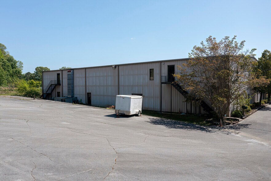 More Photos Of 419 Phillipians Blvd, Pelham Specialty For Sale