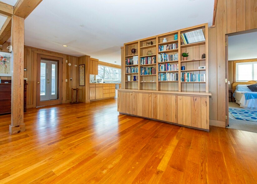 More Photos Of 109 Shore Rd, Southwest Harbor Flex For Sale