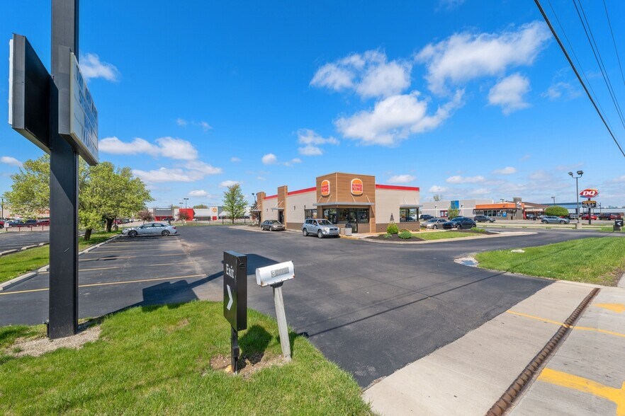 More Photos Of 3904 W Bethel Ave, Muncie Fast Food For Sale