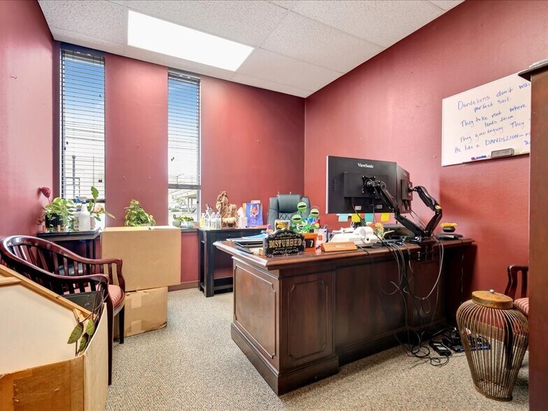 More Photos Of 204 E Burke Ave, Lufkin Office For Sale