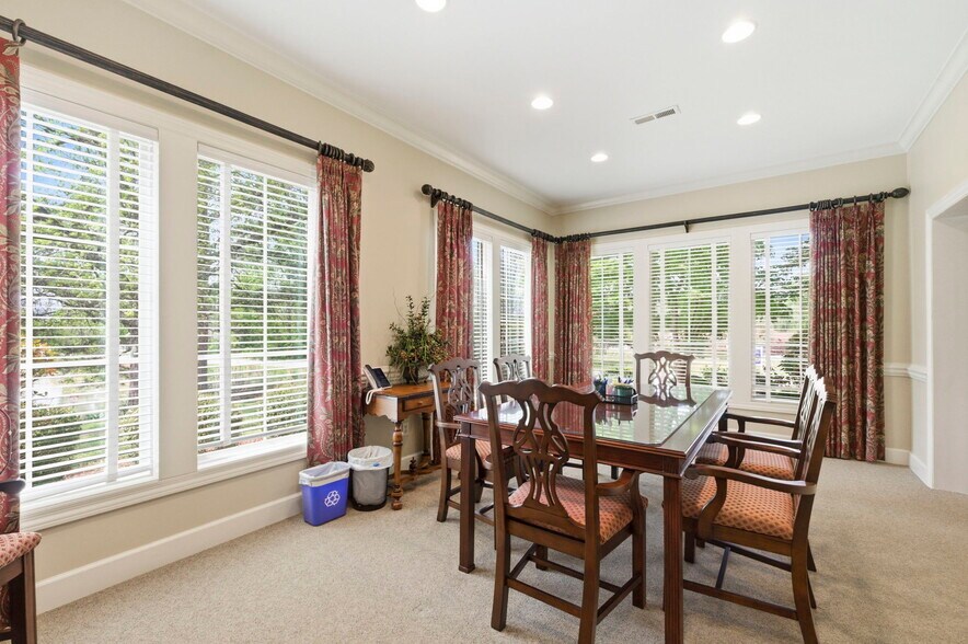 More Photos Of GA Hwy 136, LaFayette Bank For Sale