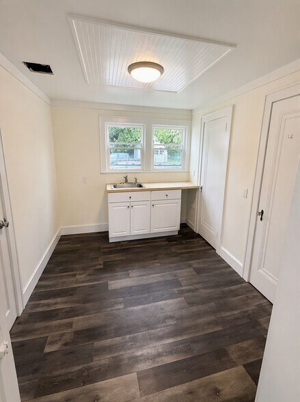 More Photos Of 128 N Ocean Ave, Patchogue Medical For Lease