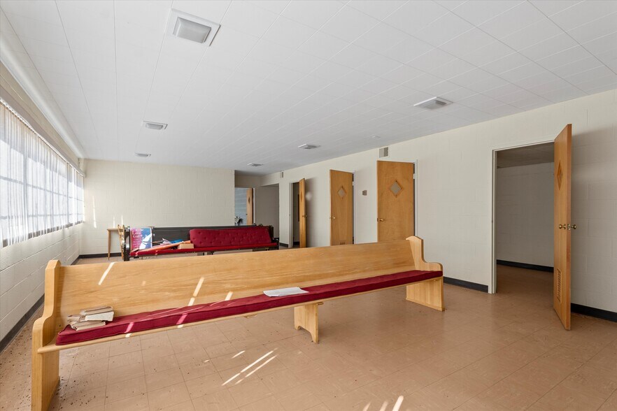 More Photos Of 1911 34th St, Lubbock Specialty For Sale