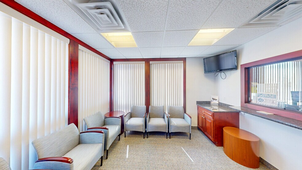 More Photos Of 189 Quincy St, Brockton Medical For Sale