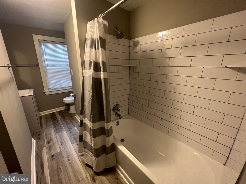 More Photos Of 120 W Girard Ave, Philadelphia Apartments For Sale