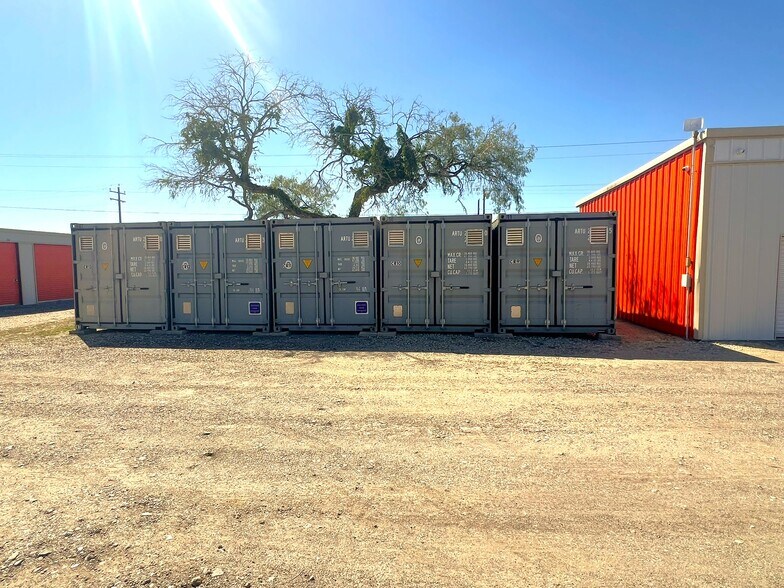 More Photos Of 8109 Us Highway 77, Sinton Self Storage For Sale