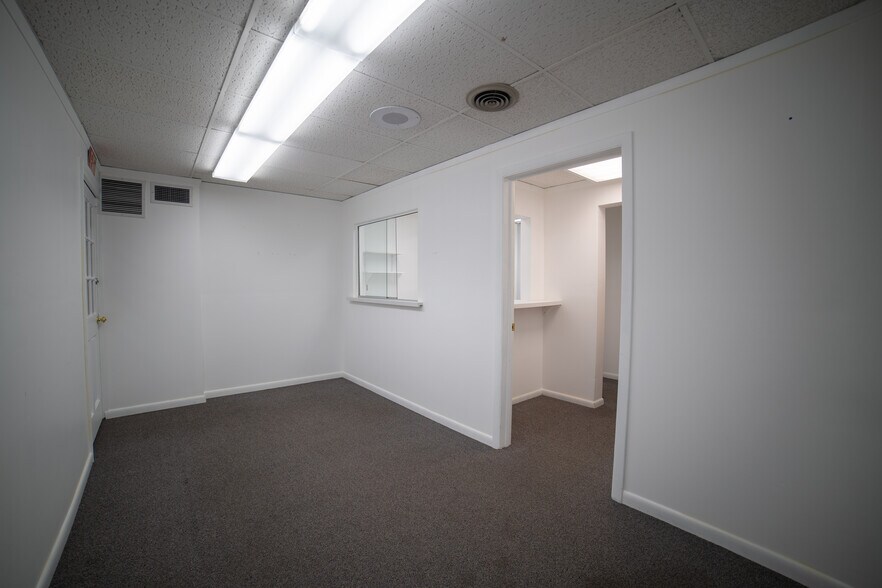 More Photos Of 120 Sturges Ave, Mansfield Medical For Lease