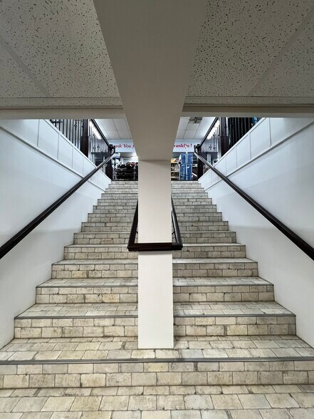 More Photos Of 208 Main Ave S, Park Rapids Storefront Retail Residential For Sale