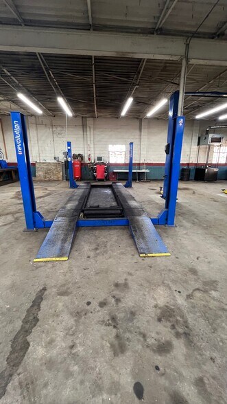 More Photos Of 894 E Little Creek Rd, Norfolk Auto Repair For Sale