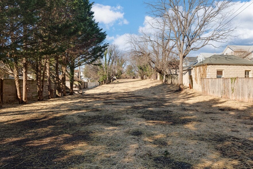 More Photos Of 4906 Harford Rd, Baltimore Religious Facility For Sale