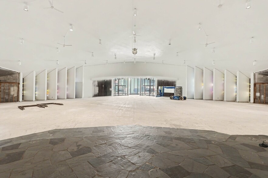 More Photos Of 511 W Cornell St, Saginaw Lodge Meeting Hall For Sale