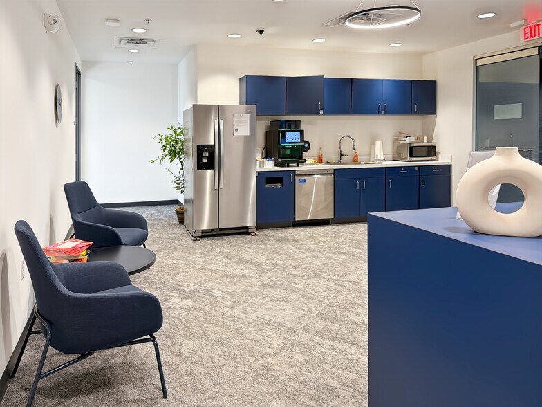More Photos Of 6397 Emerald Pky, Dublin Coworking Space