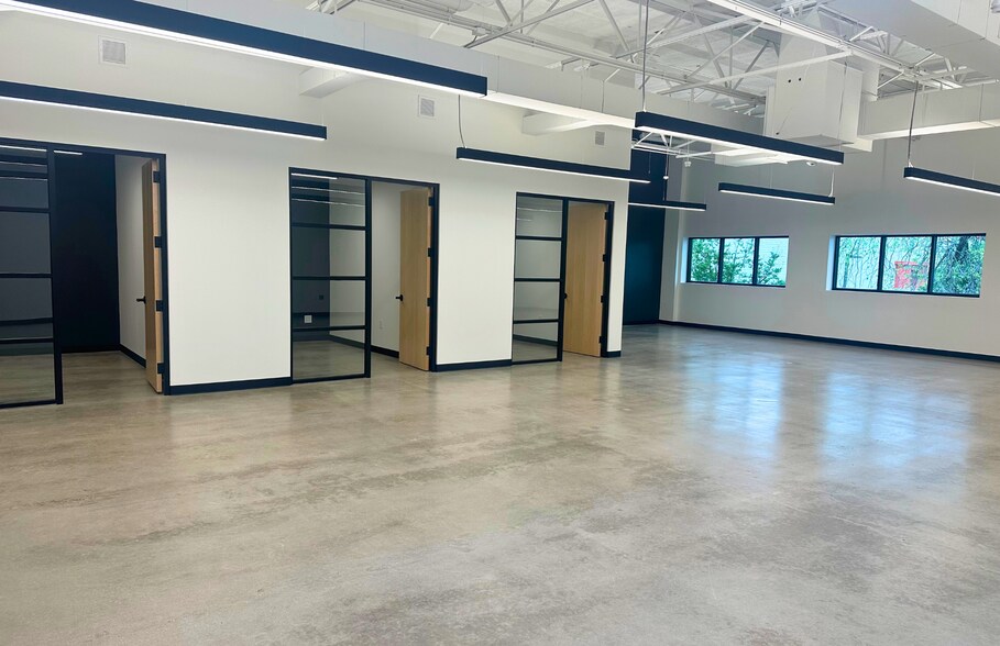 More Photos Of 4621 Ross Ave, Dallas Office For Lease