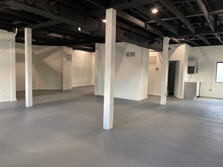 More Photos Of 3014-3016 Colvin St, Alexandria Flex For Sale