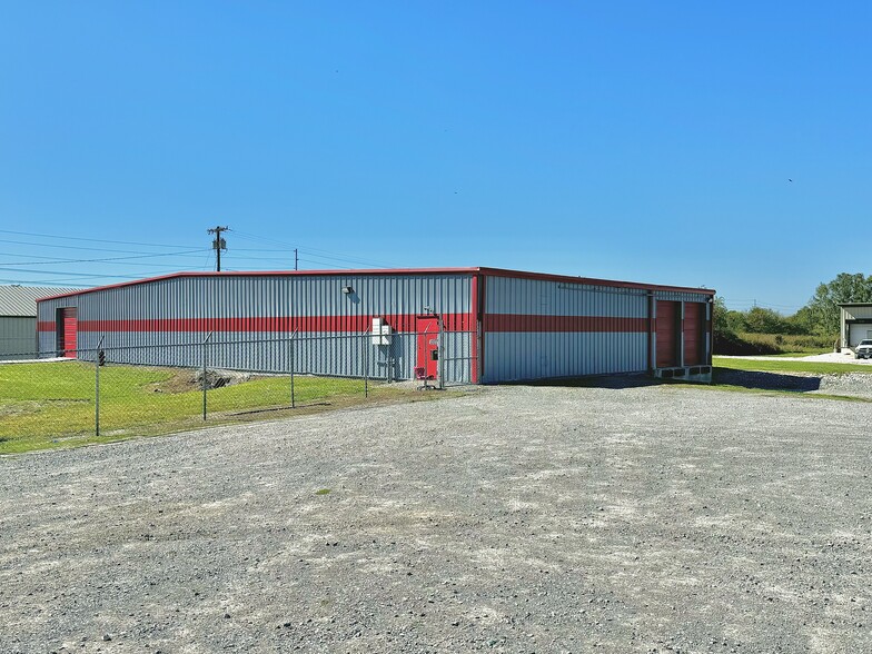 Primary Photo Of 1007 Davidson St, Tullahoma Warehouse For Lease