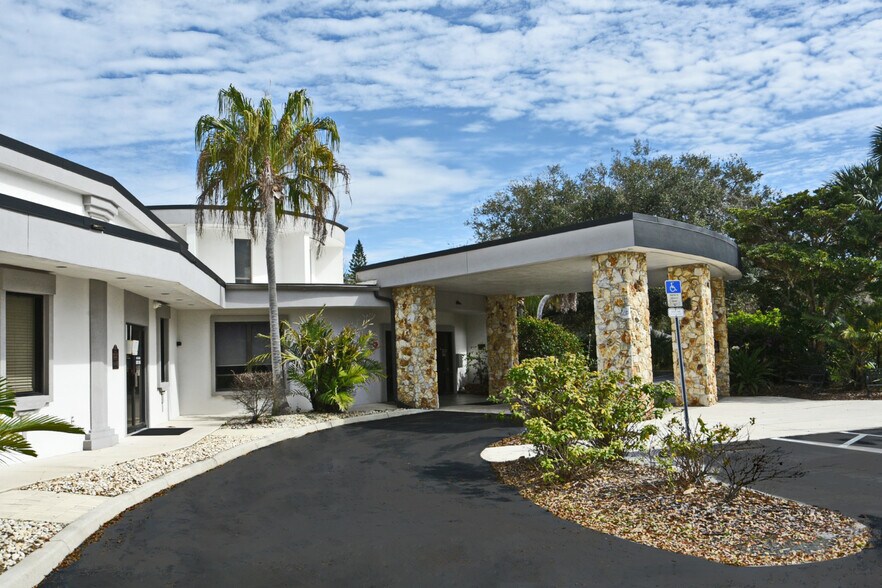 More Photos Of 4355 Bear Gully Rd, Winter Park Medical For Lease