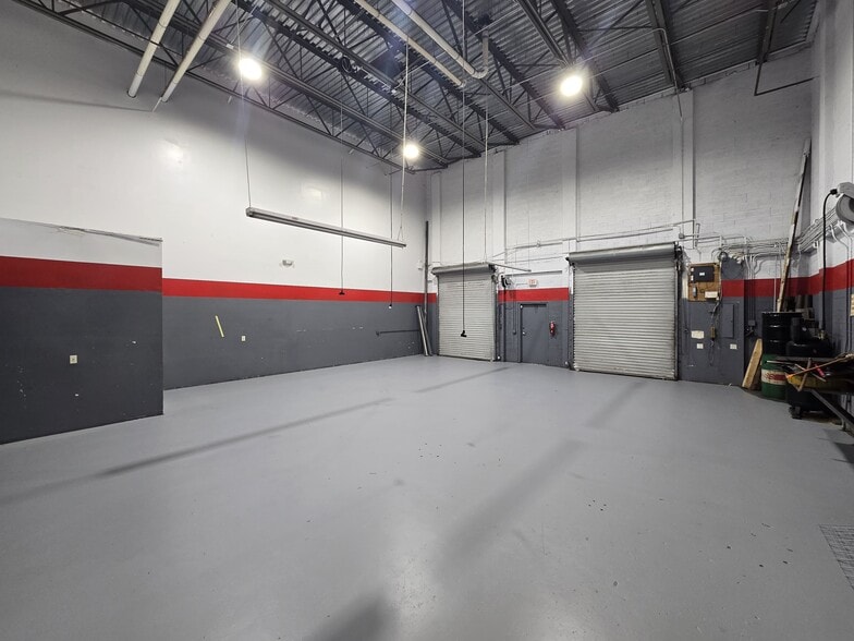More Photos Of 12140 Wiles Rd, Coral Springs Light Manufacturing For Sale