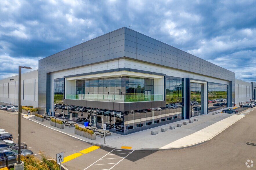 Primary Photo Of 850 Gibraltar Rd, Vaughan Distribution For Lease