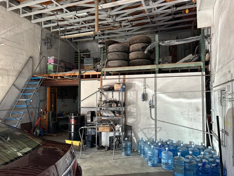 More Photos Of 6009 Dawson St, Hollywood Auto Dealership For Lease