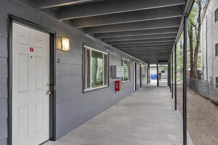 More Photos Of 943 E Augusta Ave, Spokane Apartments For Sale