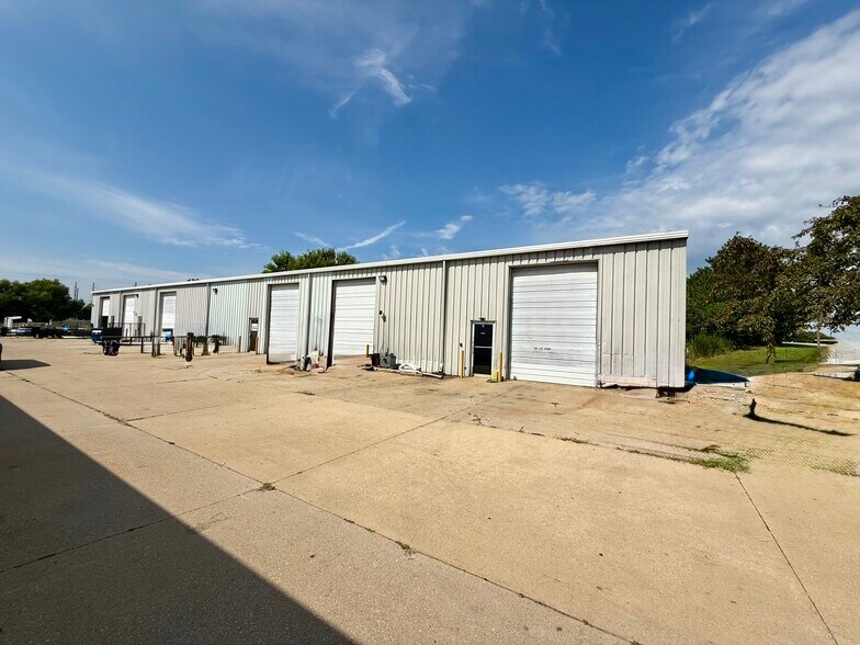 Primary Photo Of 1805 Industrial Park Dr, Normal Light Distribution For Lease