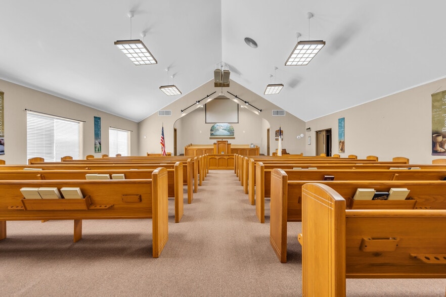More Photos Of 727 4th St, Healdton Religious Facility For Sale