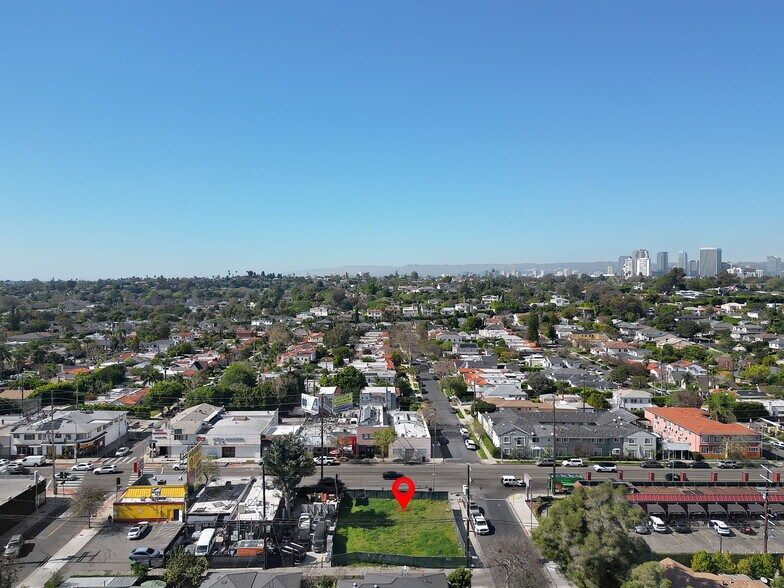 More Photos Of 2502 S Robertson Blvd, Los Angeles Freestanding For Sale