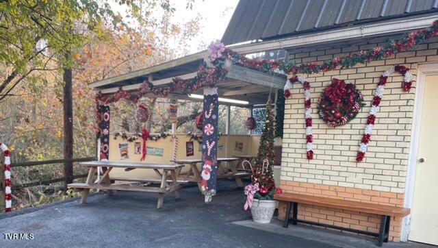 More Photos Of 314 Front E st, Coeburn General Retail For Sale