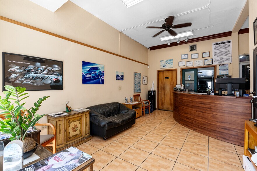 More Photos Of 3771 Bird Rd, Miami Storefront For Sale