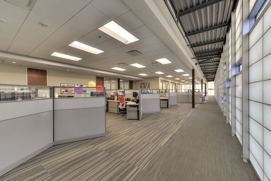 More Photos Of 4611 Centerview, San Antonio Medical For Sale