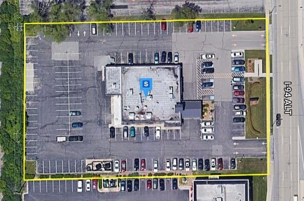 More Photos Of 2801 N Mayfair Rd, Wauwatosa Restaurant For Sale