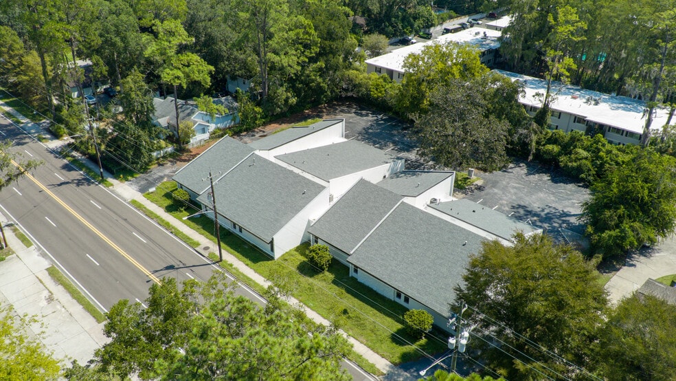 Primary Photo Of 1731 NW 6th St, Gainesville Office For Lease