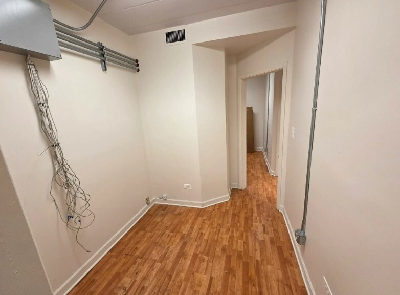 More Photos Of 4900 S Archer Ave, Chicago Office For Sale