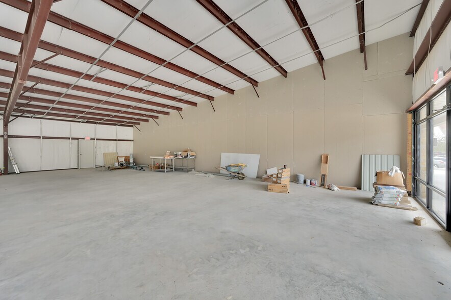 More Photos Of 22453 W. Farm to Market 1097, Montgomery Storefront Retail Office For Lease