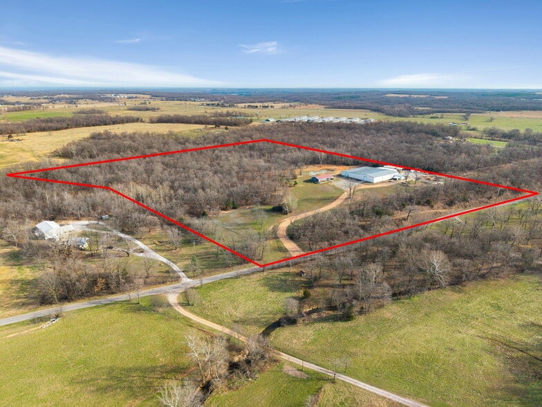 More Photos Of 23044 Honey Creek Rd, Sulphur Springs Distribution For Sale