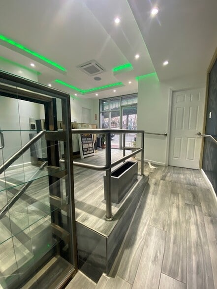 More Photos Of 3008-3010 Jerome Ave, Bronx Warehouse For Lease