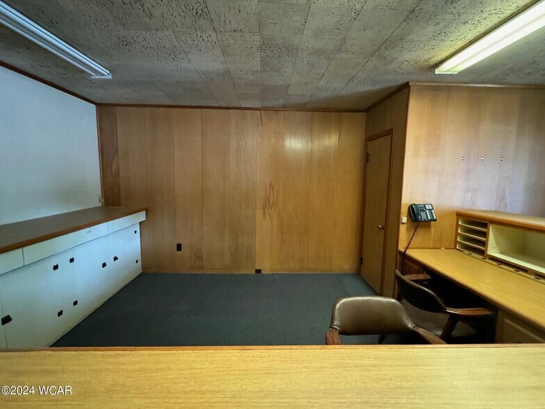 More Photos Of 28 N Main St, Kenton Office For Lease