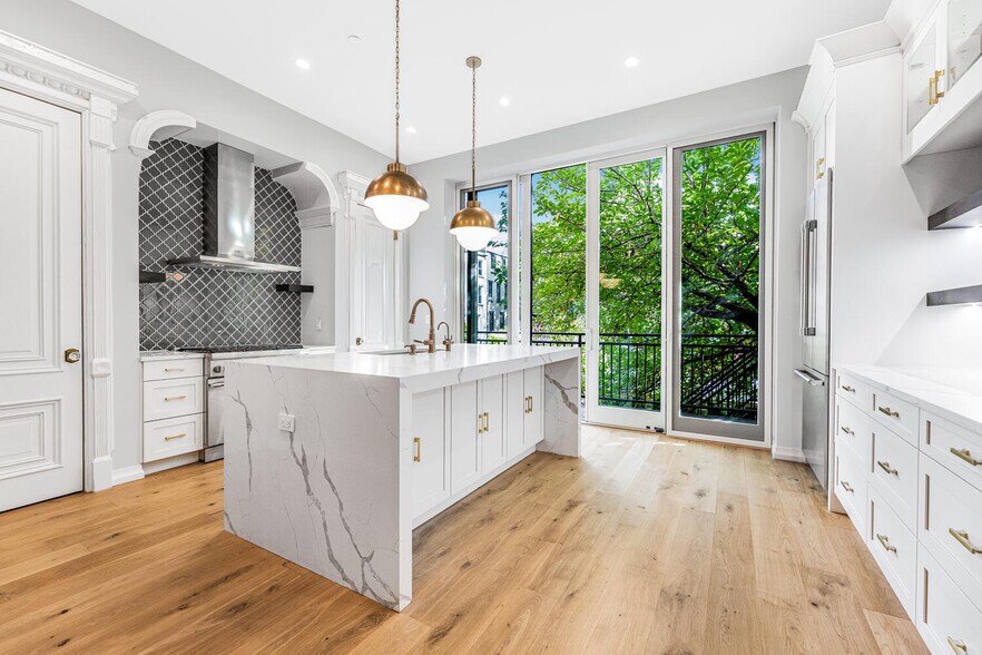 More Photos Of 11A Arlington Pl, Brooklyn Apartments For Sale