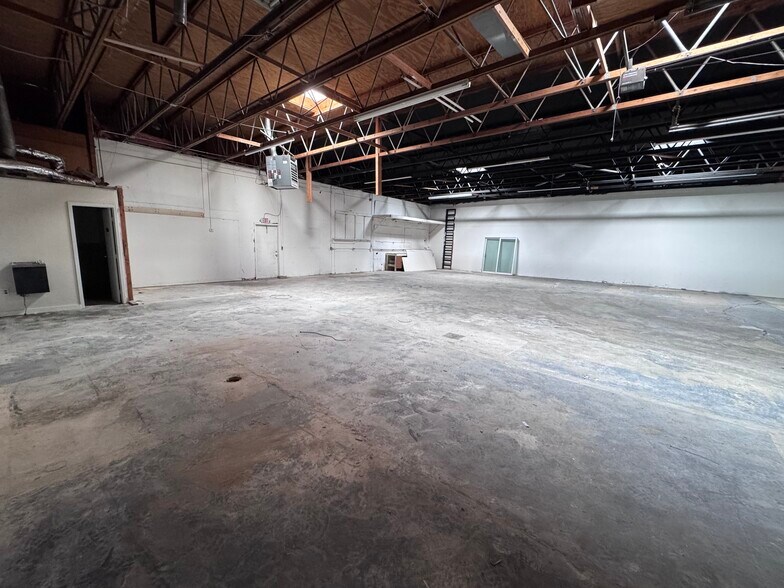 More Photos Of 4466 S 74th Ave, Tulsa Manufacturing For Sale