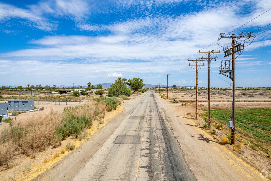 More Photos Of 643 S Intake Blvd, Blythe Warehouse For Sale