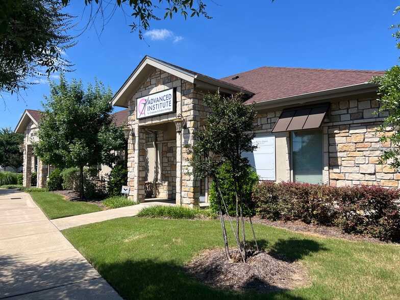 More Photos Of 1900 Matlock Rd, Mansfield Medical For Sale