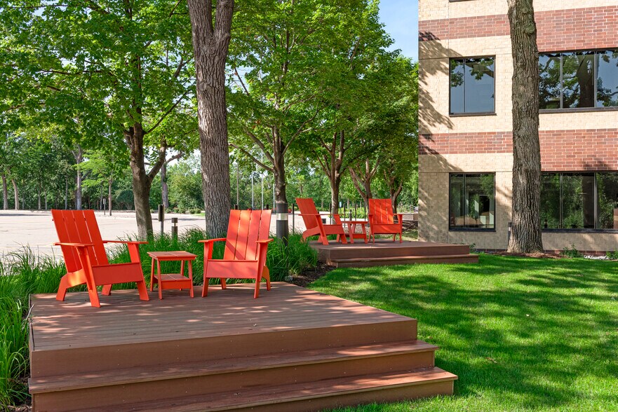 More Photos Of 1305 Corporate Center Dr, Eagan Office For Lease