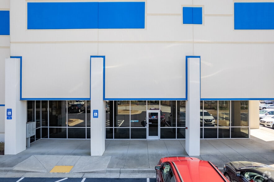 More Photos Of 4960 Golden Pky, Buford Distribution For Lease