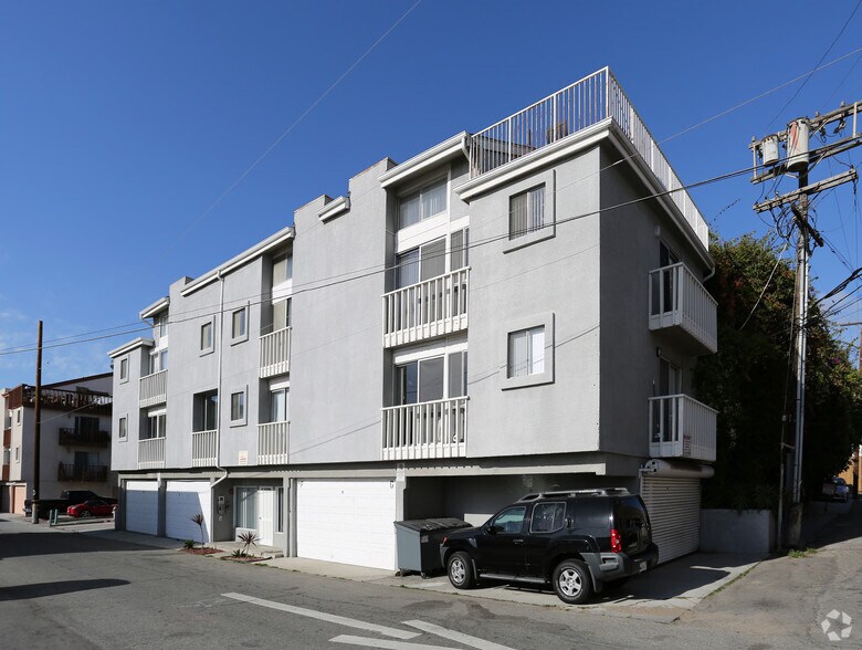 More Photos Of 14 Ozone Ave, Venice Apartments For Sale