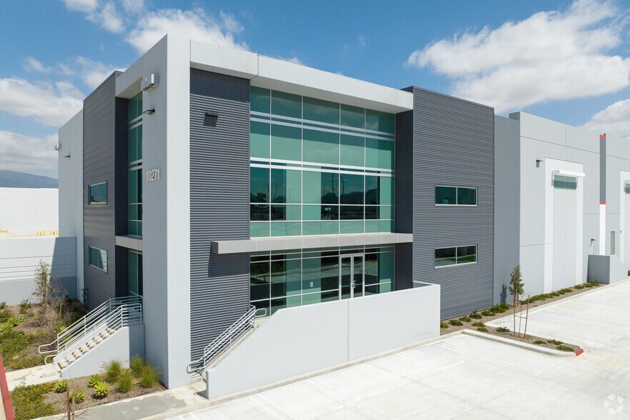 More Photos Of 10271 Almond Ave, Fontana Warehouse For Lease